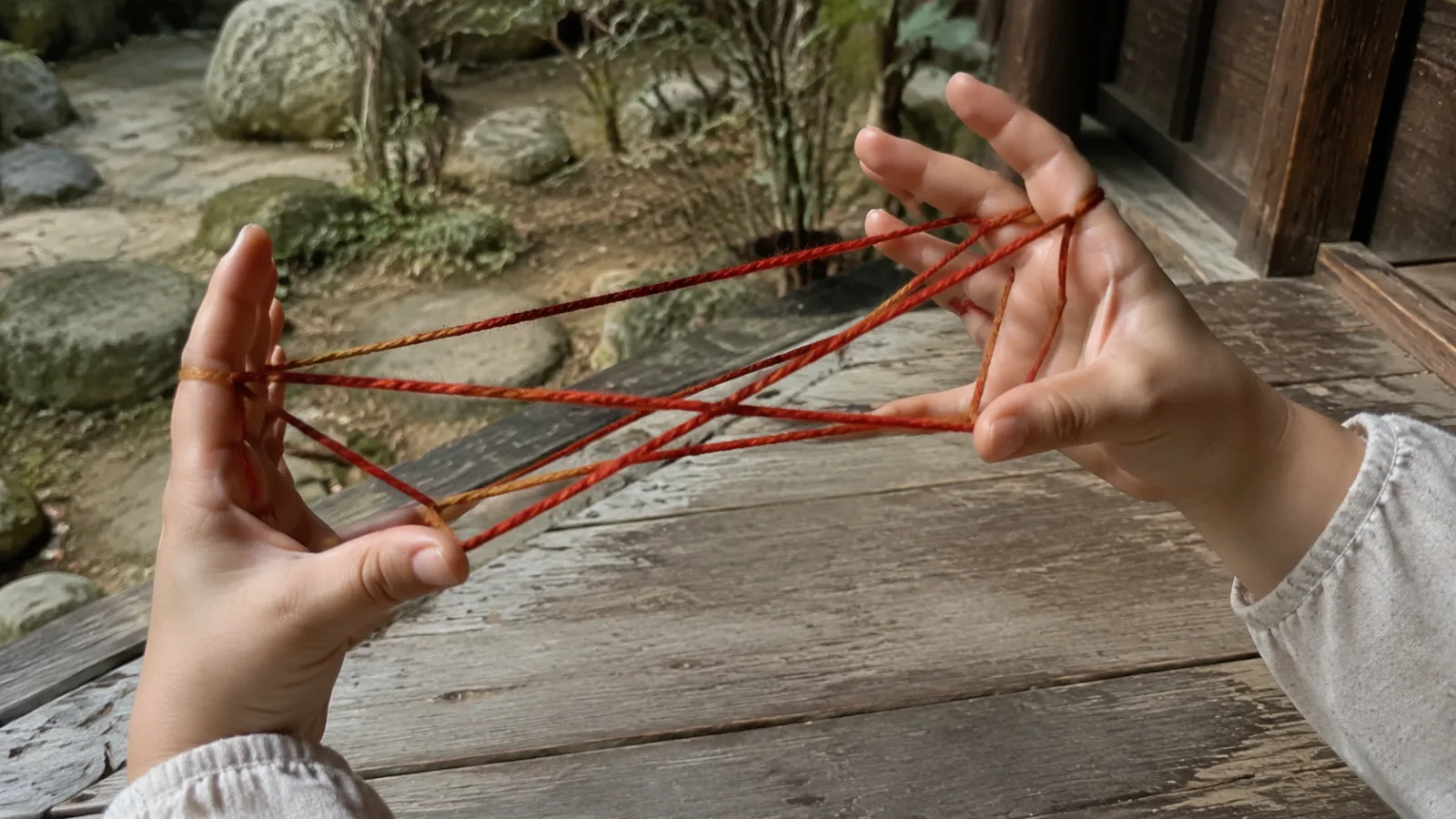 昭和40年代（1965〜1974年ごろ）のあやとりを思わせる横長の記憶風景